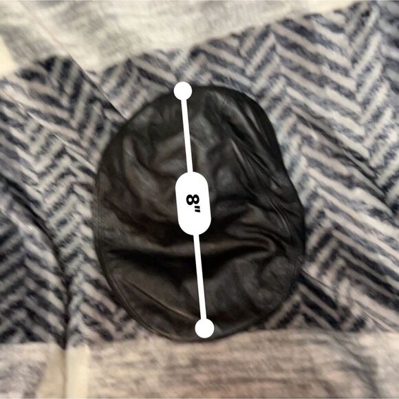 Black Leather Driving Cap / Flat Cap with Snap Front - Picture 5 of 6